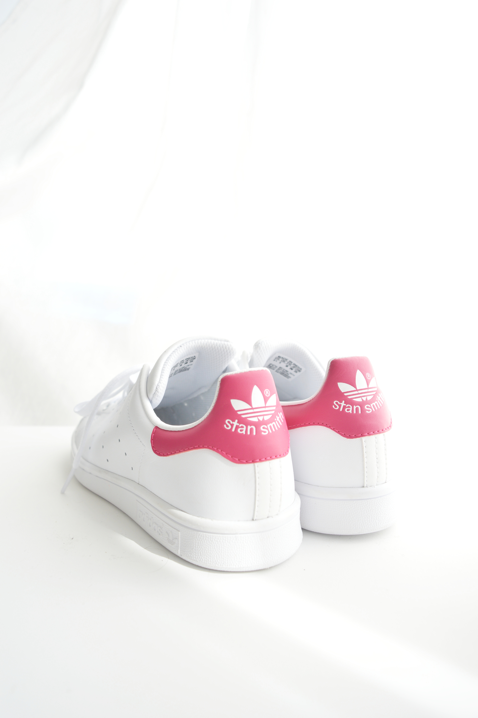 chaussure adidas stan smith femme pas cher